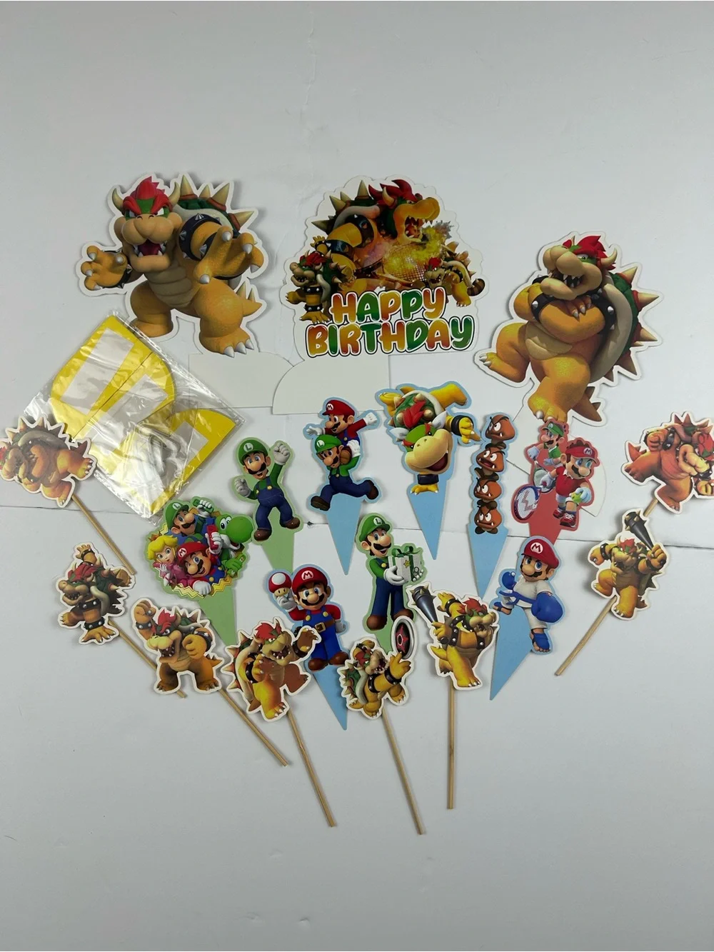 Super Mario Birthday Party Supplies Kit 137 Pc Plates Banner Backdrop Favors NEW